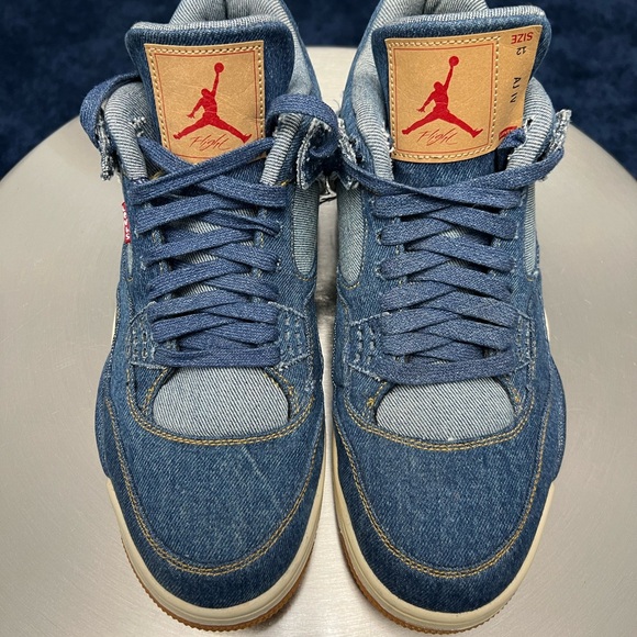 Jordan 4 x Levi’s Original Blue Denim - Picture 3 of 7